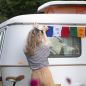 Preview: vanlife prayer flags am Bus